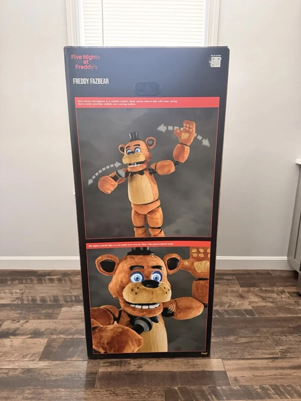 Five Nights at Freddy's Freddy Fazbear Animatronic - Brown